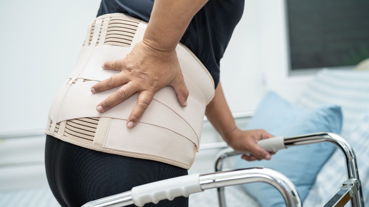 What Are the Benefits of Using a Back Brace?